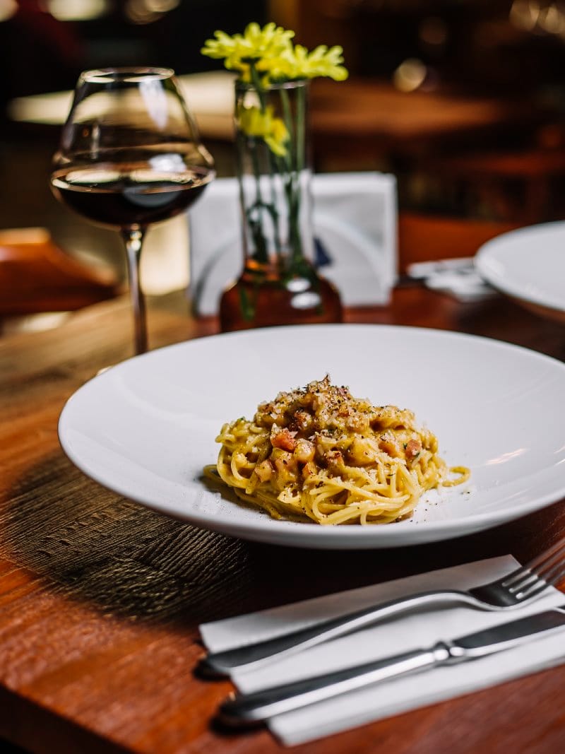 Piatti della tradizione italiana serviti al ristorante Le Contrade